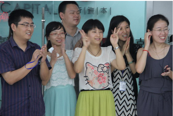 “乒臨城下”；孰與爭(zhēng)鋒